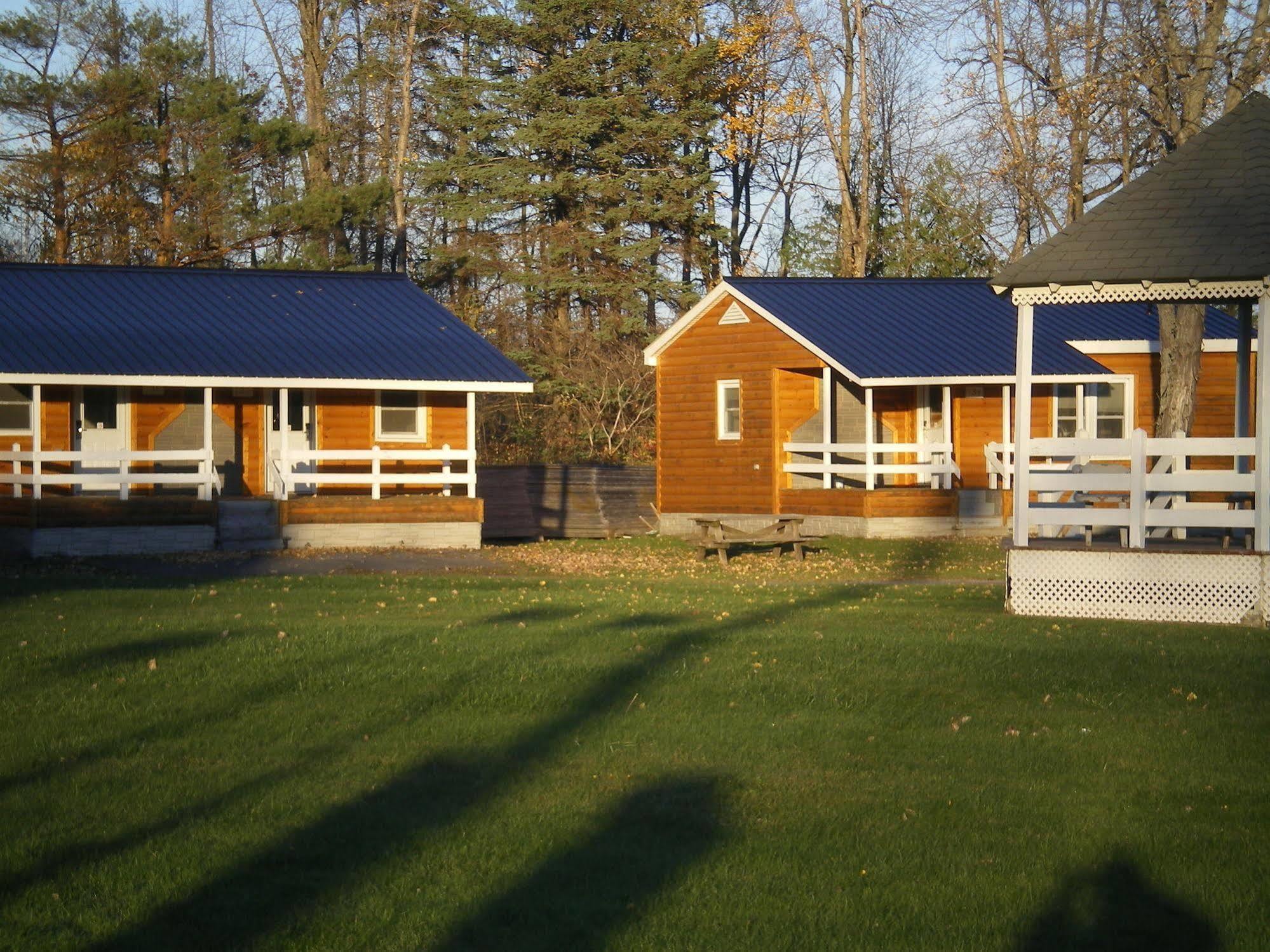 Rip Van Winkle Motel Plattsburgh Exterior photo